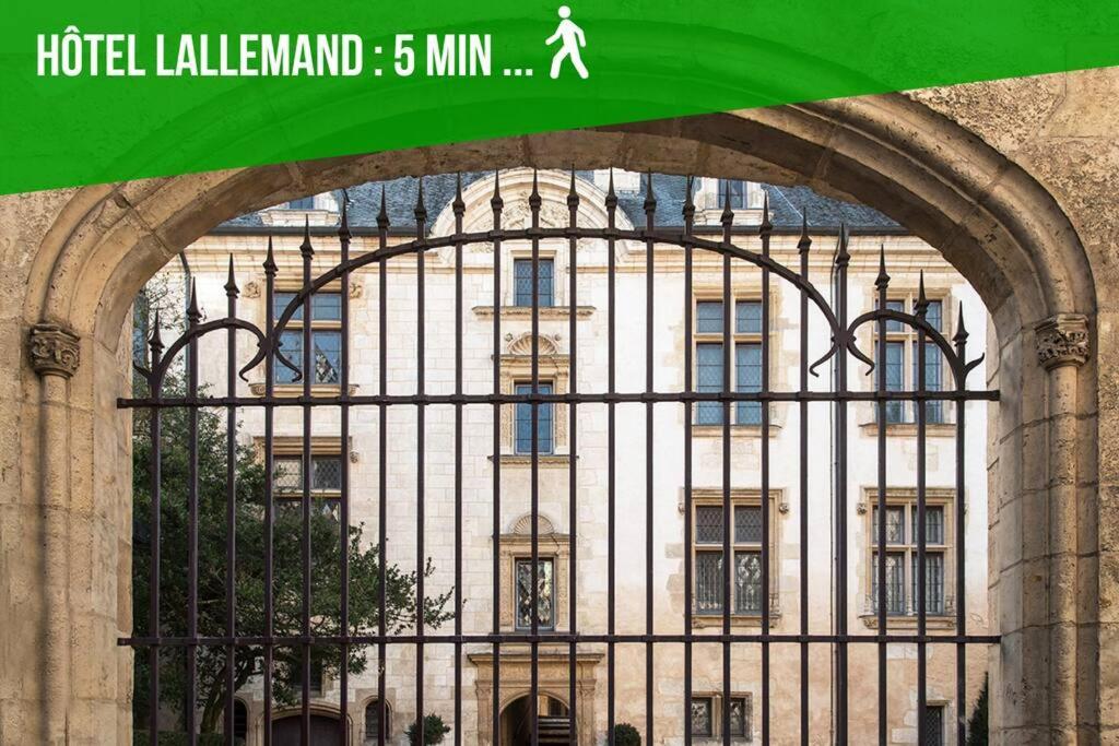 Ferienwohnung Les Quatre Piliers - 1 Min Palais Jacques Coeur Bourges Exterior foto